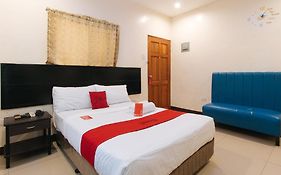 Reddoorz At V-Cat Apartelle Sampaloc Manila